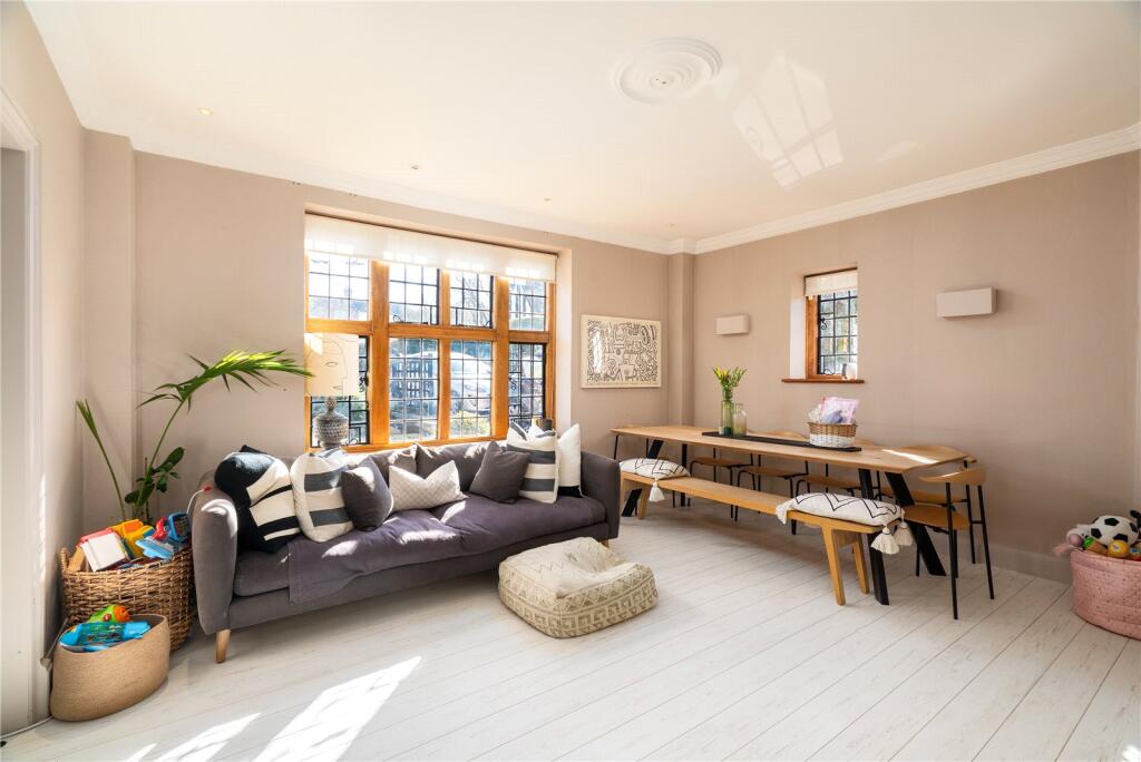 6 bedroom semi-detached house for sale in Heath Close, Hampstead Garden Suburb, London, NW11